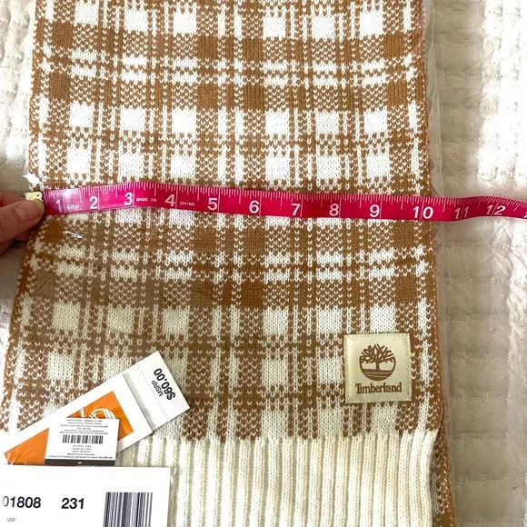 Timberland Scarf - Tan & White Houndstooth - NWT - Picture 4 of 5